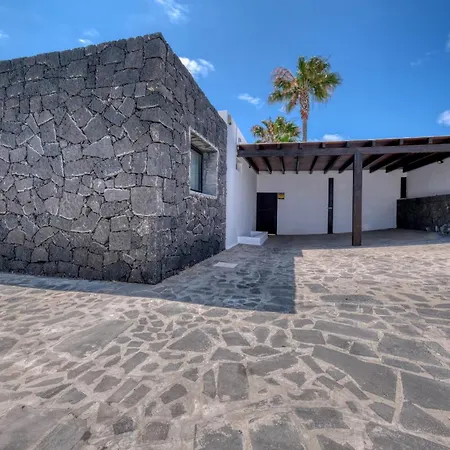Salaria - Jacuzzi And Private Pool By Lanzarote Willa *